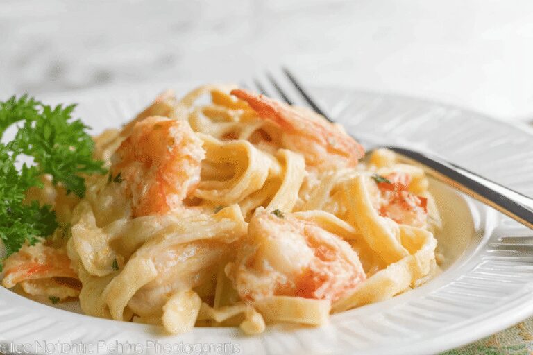 Creamy Shrimp Alfredo Pasta 13.png