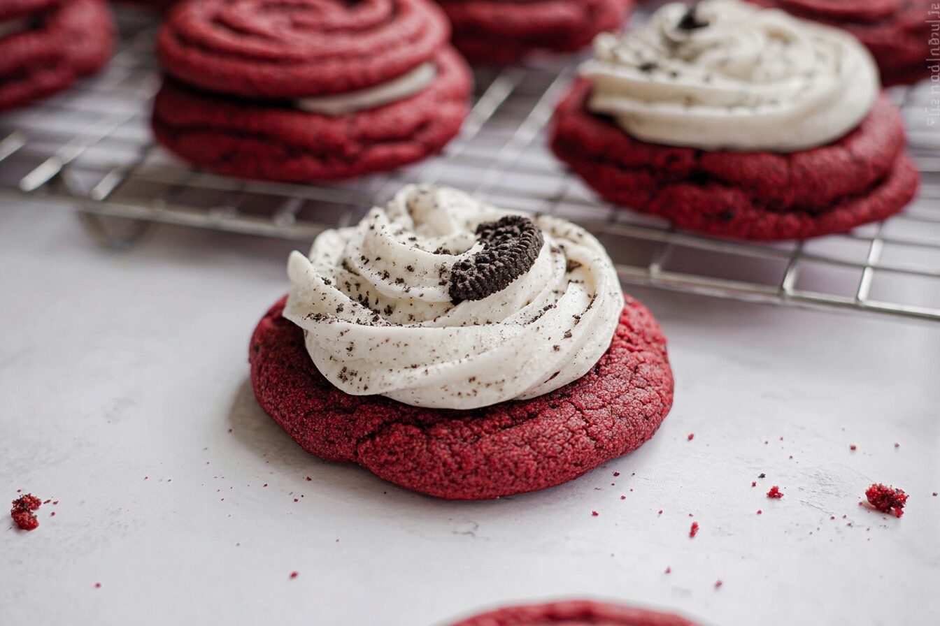 Oreo Red Velvet Cookies